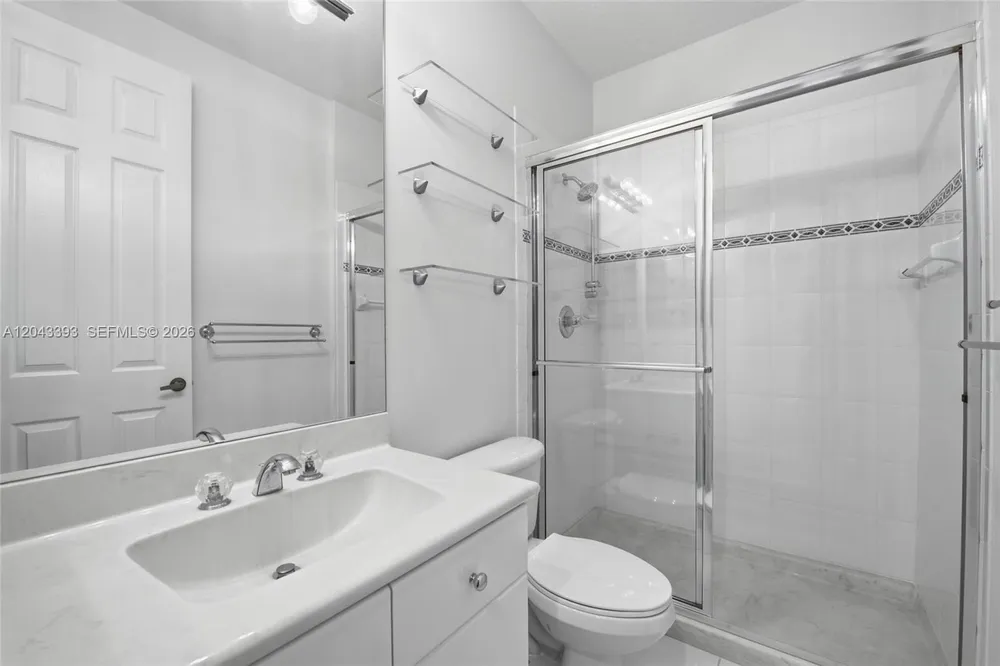 1585 Victoria Isle Way, Weston, FL 33327