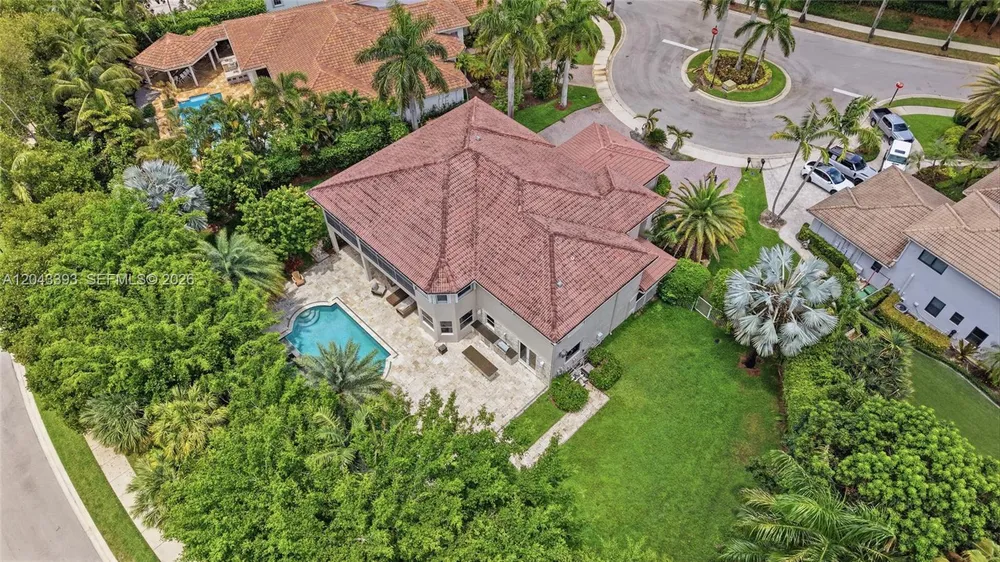 1585 Victoria Isle Way, Weston, FL 33327