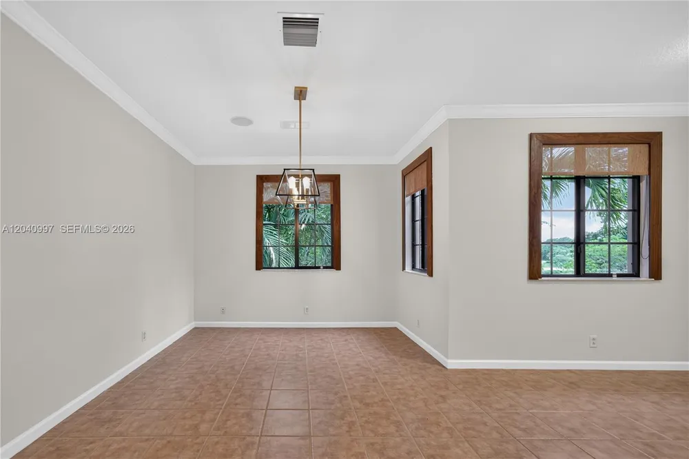 2767 Kinsington Cir, Weston, FL 33332