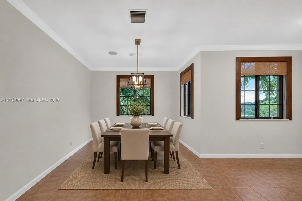 2767 Kinsington Cir, Weston, FL 33332
