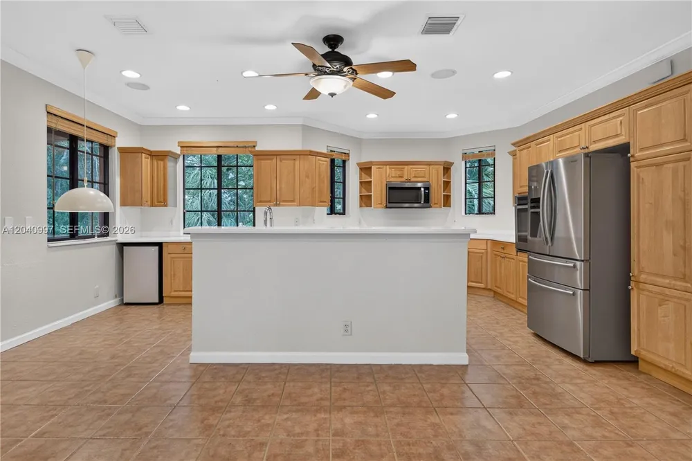 2767 Kinsington Cir, Weston, FL 33332