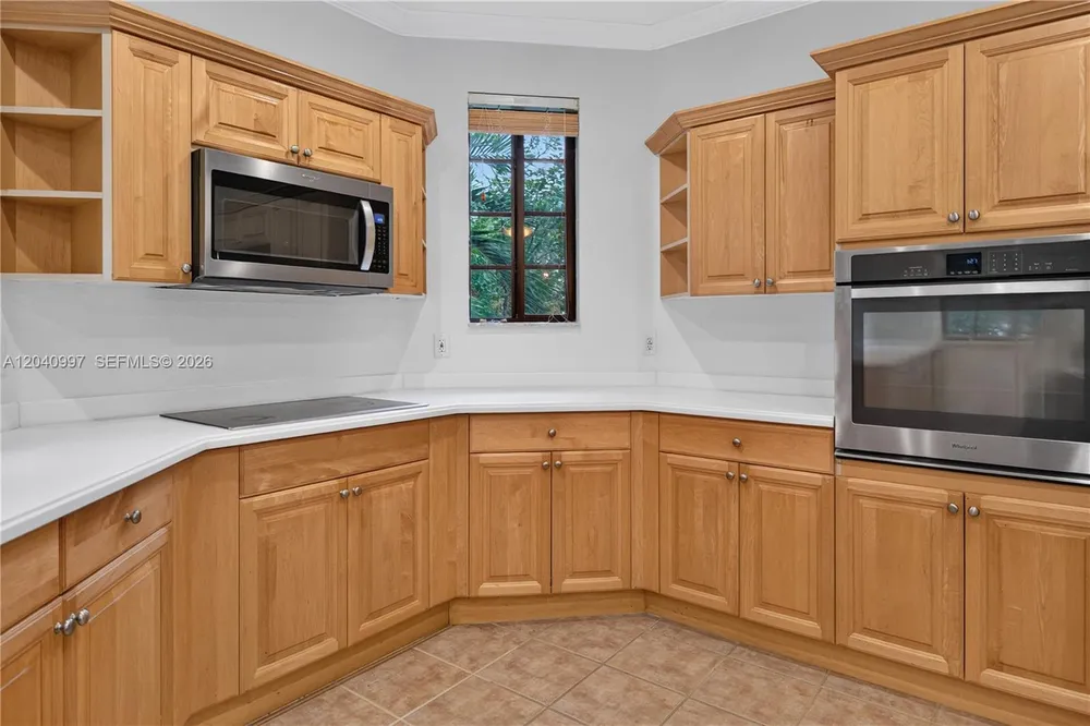 2767 Kinsington Cir, Weston, FL 33332