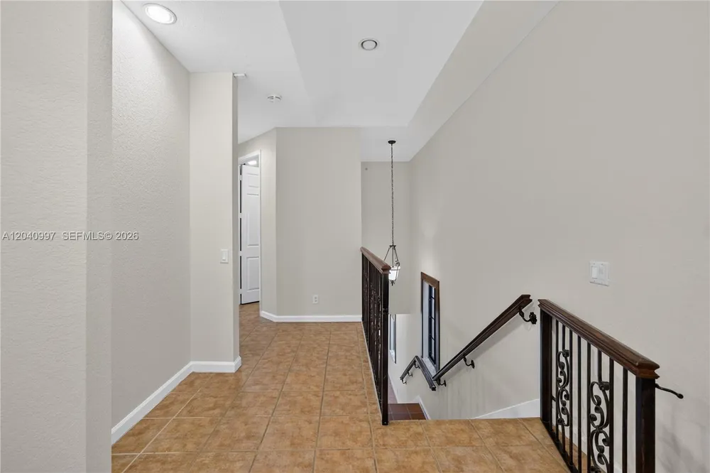 2767 Kinsington Cir, Weston, FL 33332