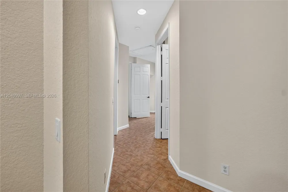 2767 Kinsington Cir, Weston, FL 33332