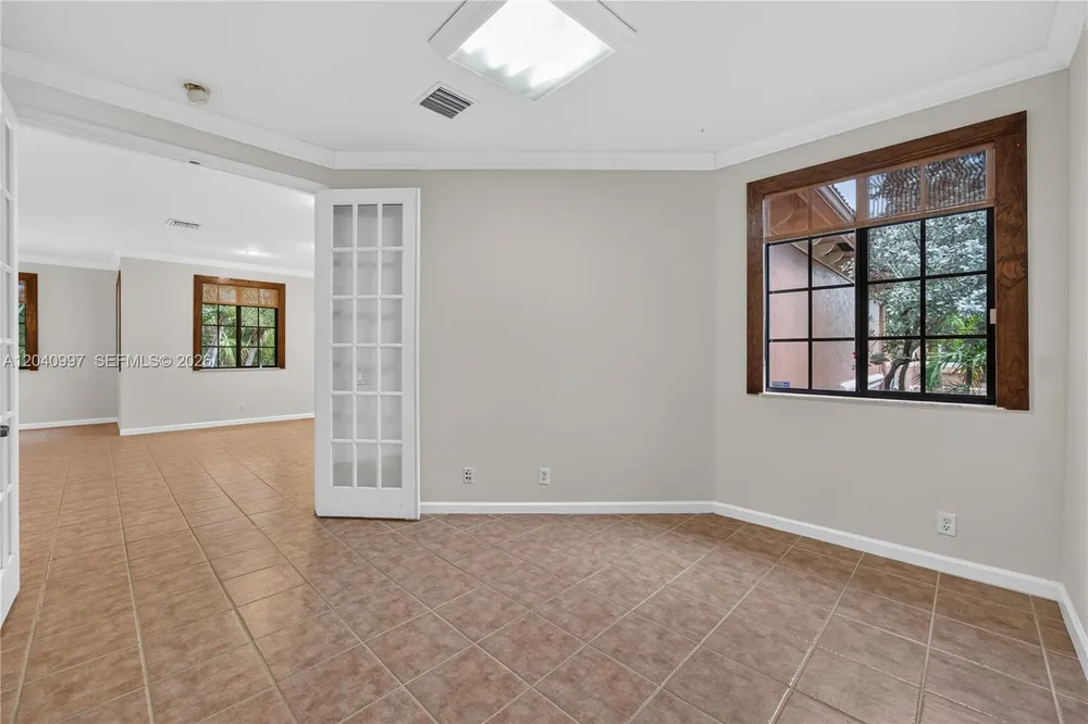 2767 Kinsington Cir, Weston, FL 33332
