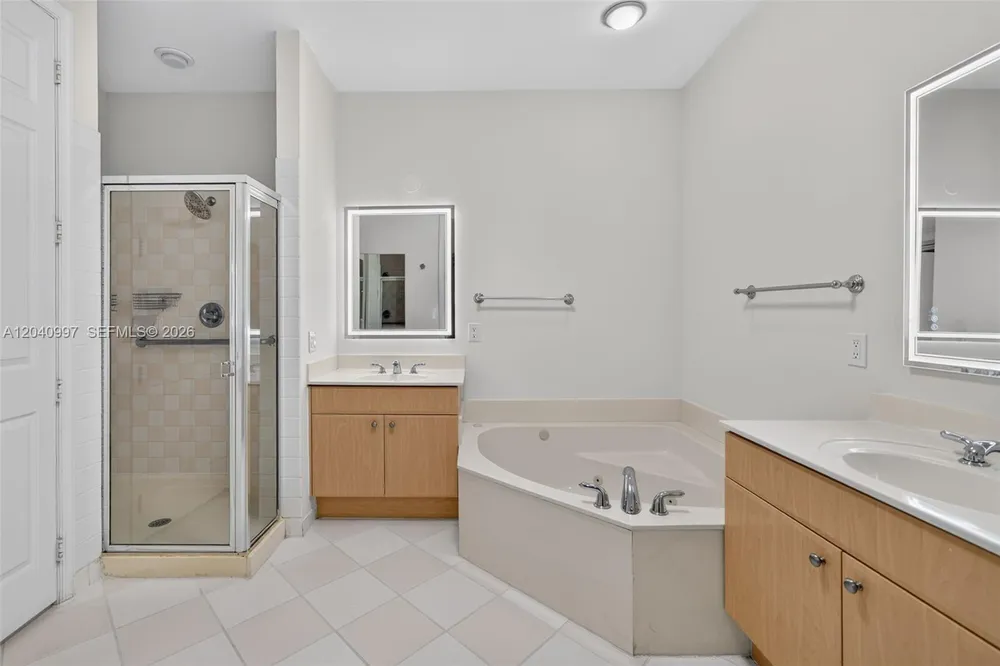 2767 Kinsington Cir, Weston, FL 33332