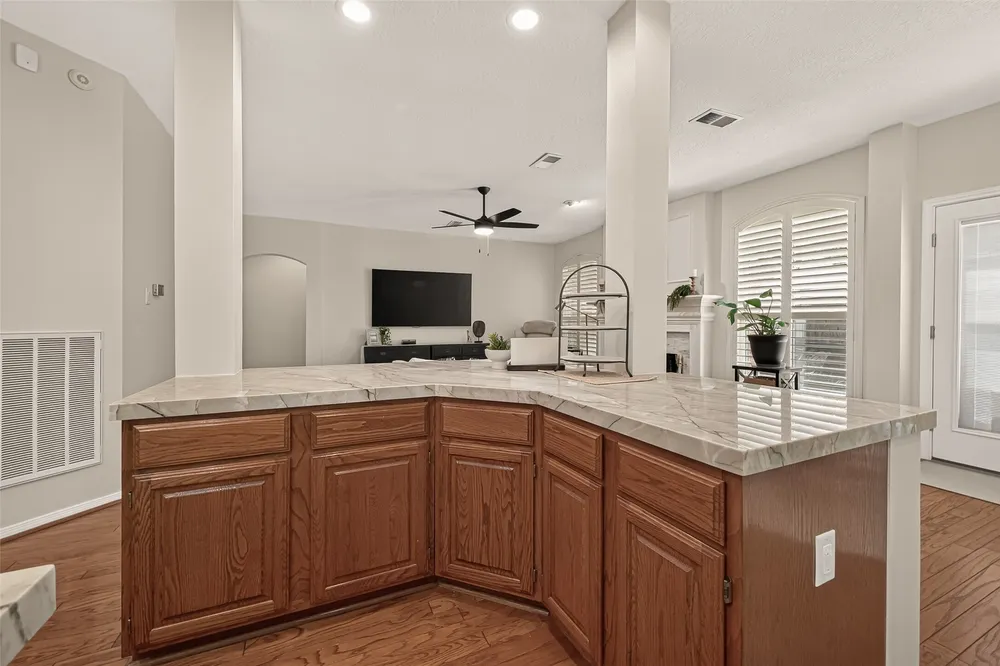 1311 Wickshire Ln, Houston, TX 77043