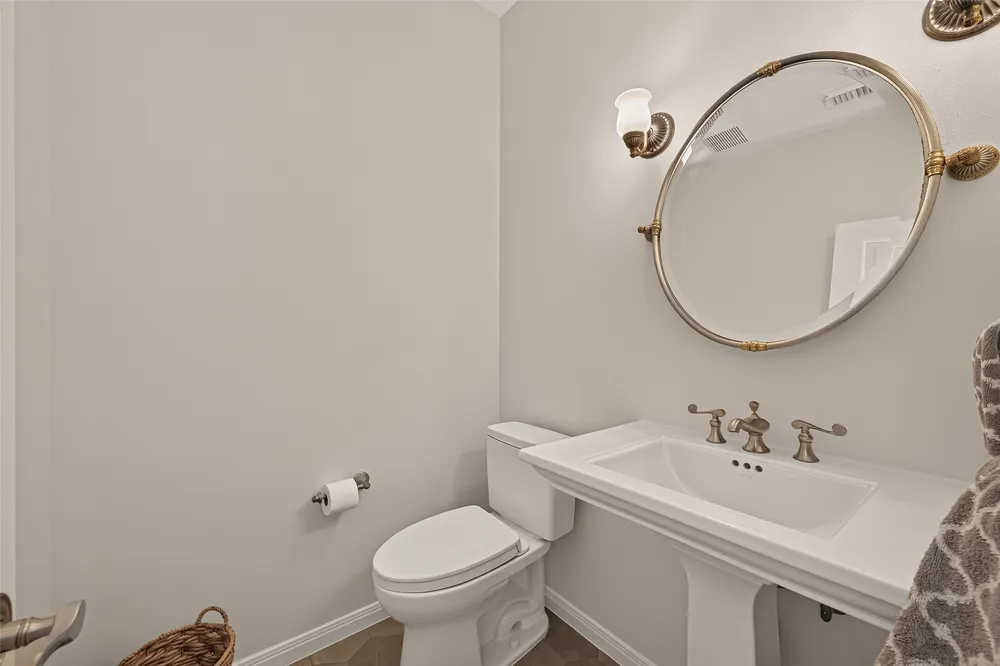 1311 Wickshire Ln, Houston, TX 77043