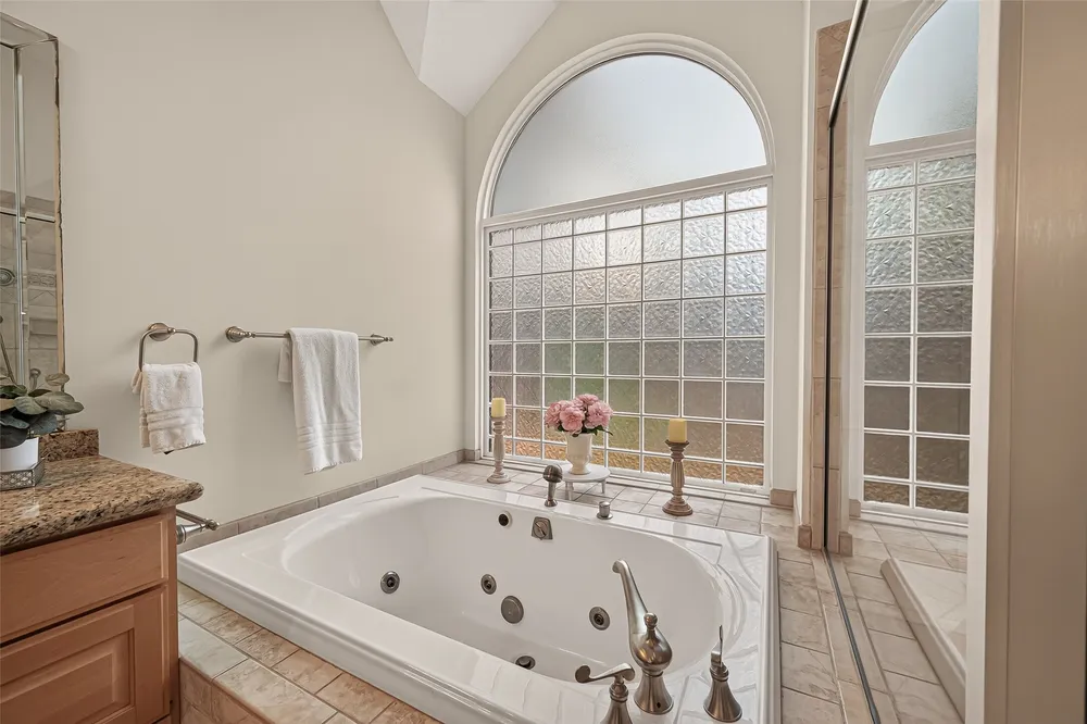 1311 Wickshire Ln, Houston, TX 77043