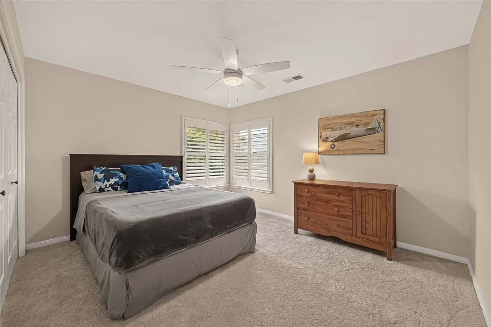 1311 Wickshire Ln, Houston, TX 77043