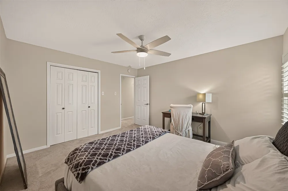 1311 Wickshire Ln, Houston, TX 77043
