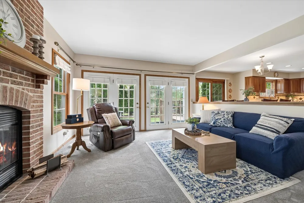 755 Warwick Ct, Lake Zurich, IL 60047