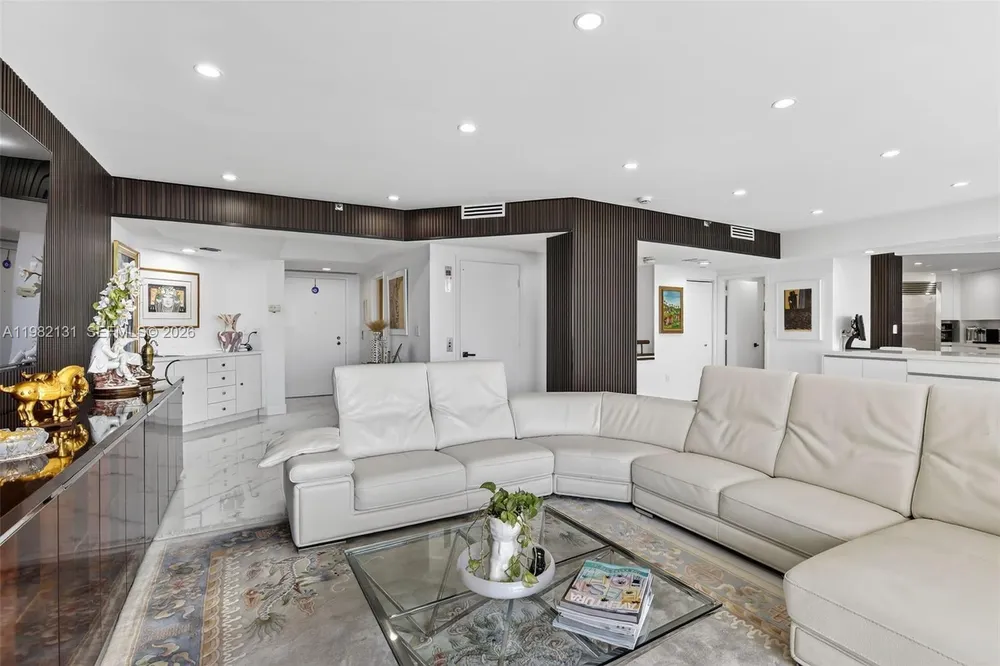 4000 Island Blvd, Aventura, FL 33160