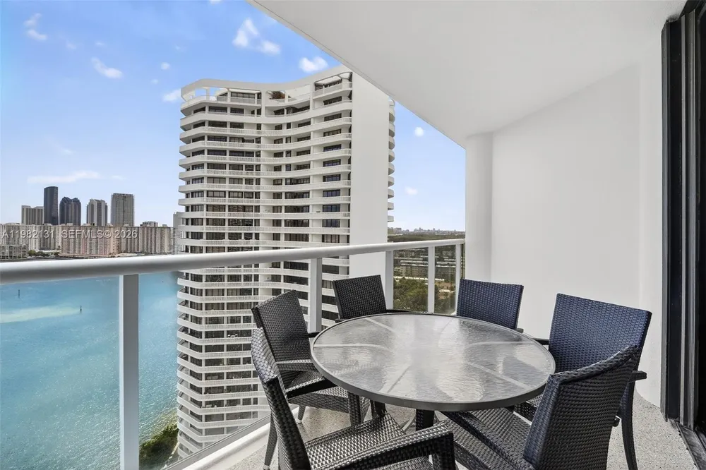 4000 Island Blvd, Aventura, FL 33160