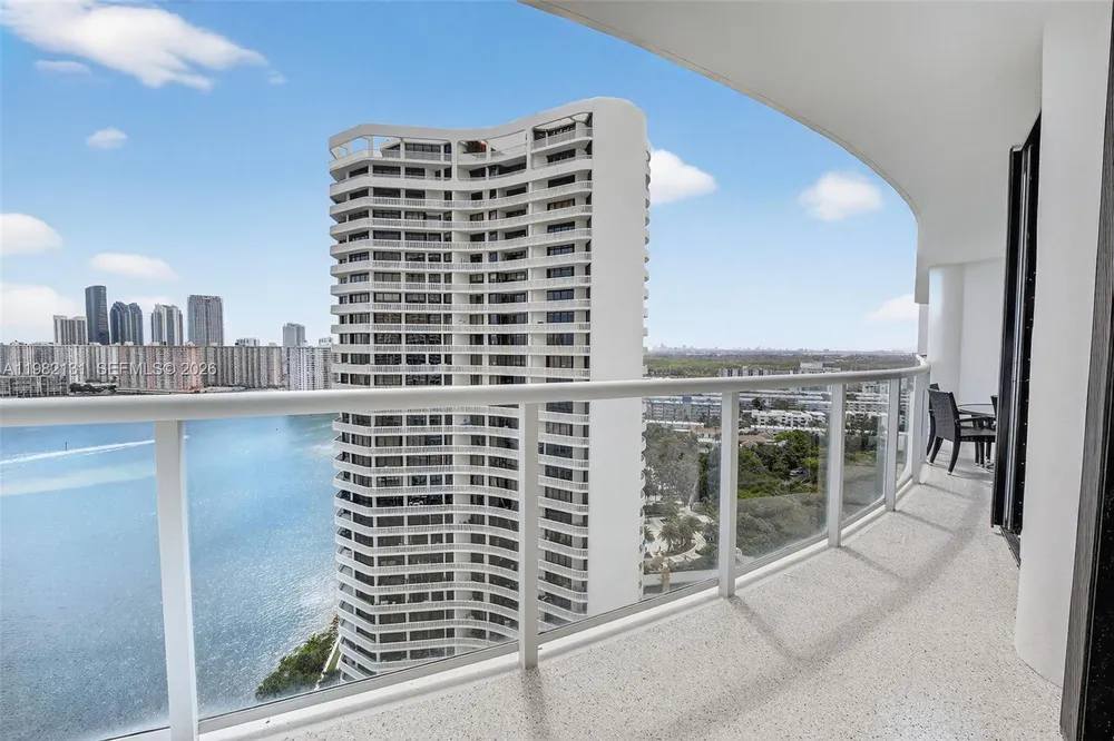 4000 Island Blvd, Aventura, FL 33160