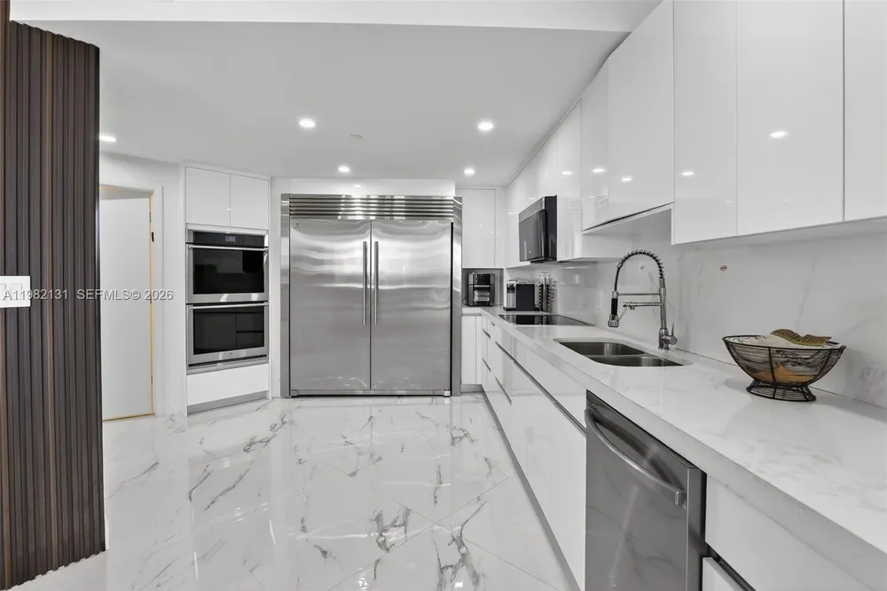 4000 Island Blvd, Aventura, FL 33160