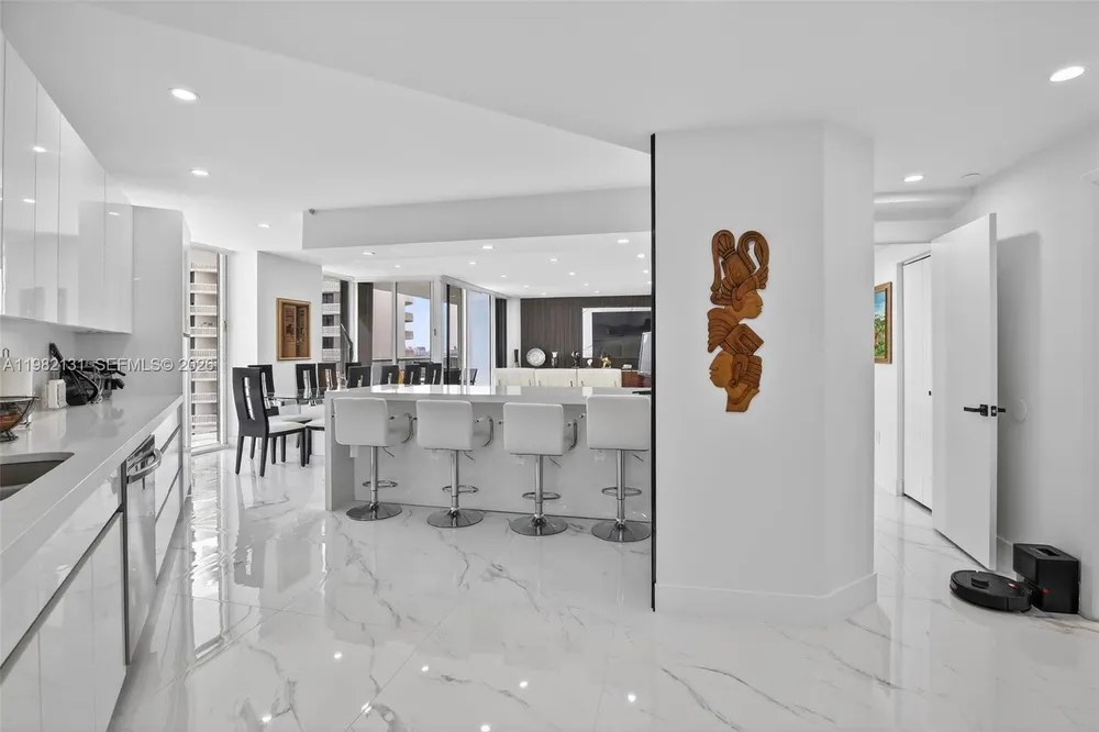 4000 Island Blvd, Aventura, FL 33160