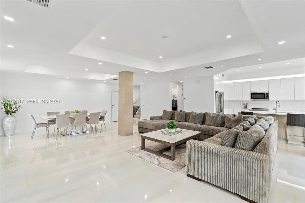 3188 NE 211th Terrace, Aventura, FL 33180