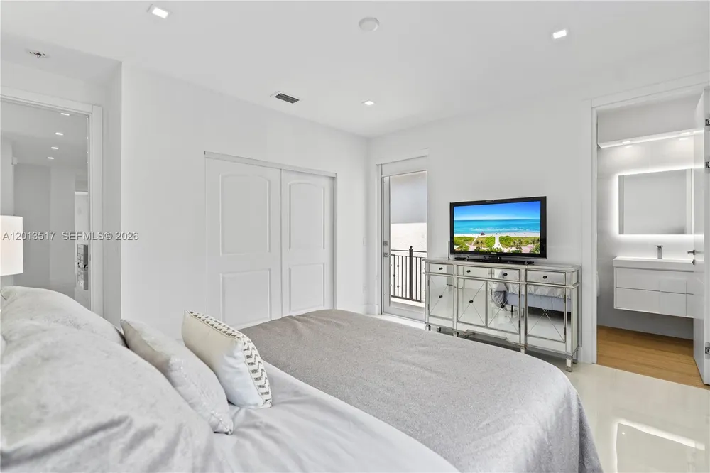 3188 NE 211th Terrace, Aventura, FL 33180
