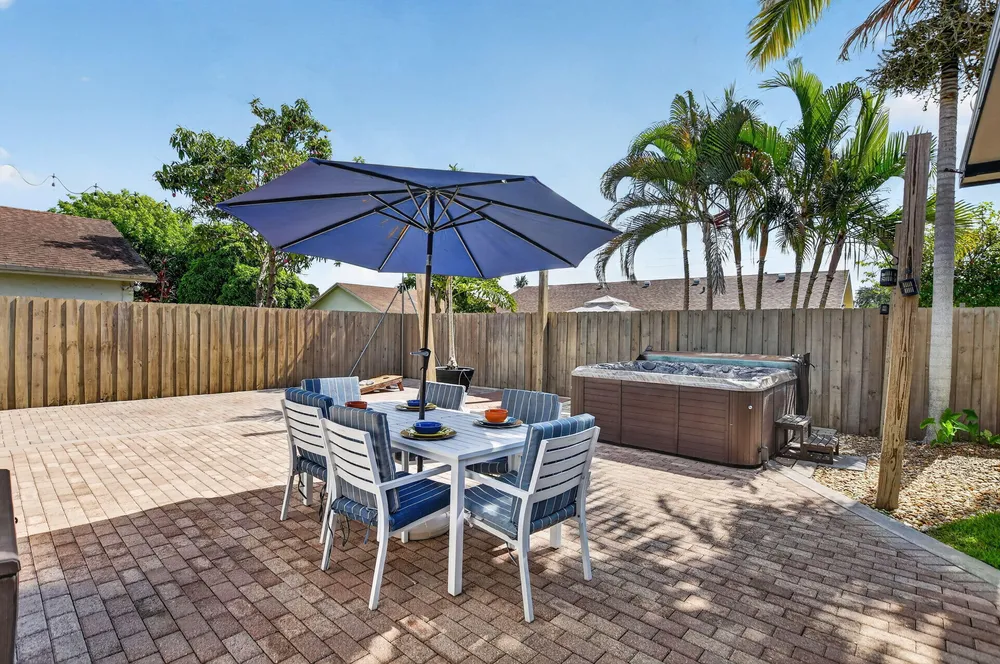 294 NW 42nd Way, Deerfield Beach, FL 33442