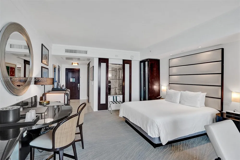 4391 Collins Ave, Miami Beach, FL 33140