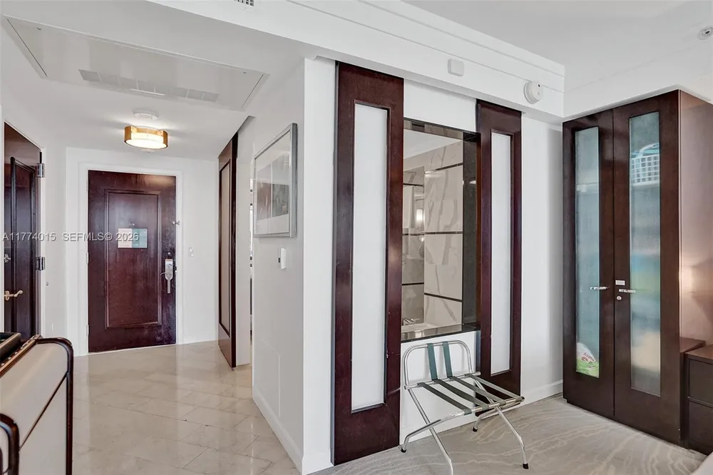 4391 Collins Ave, Miami Beach, FL 33140