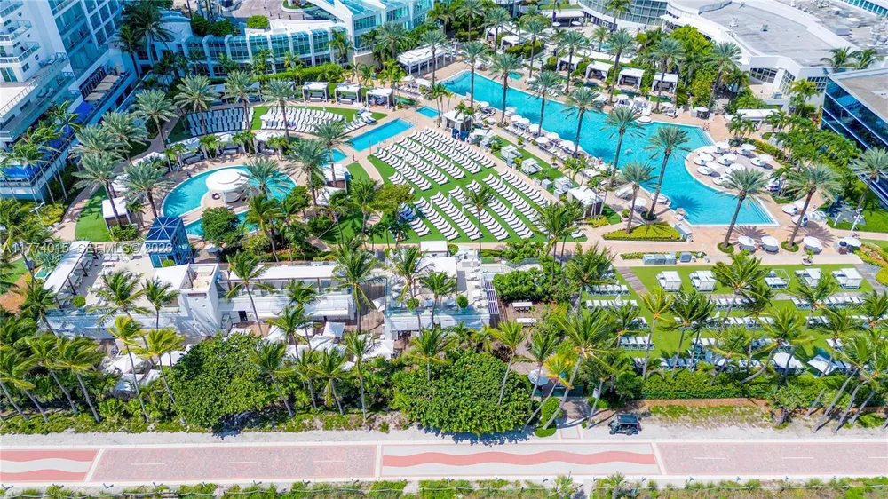 4391 Collins Ave, Miami Beach, FL 33140