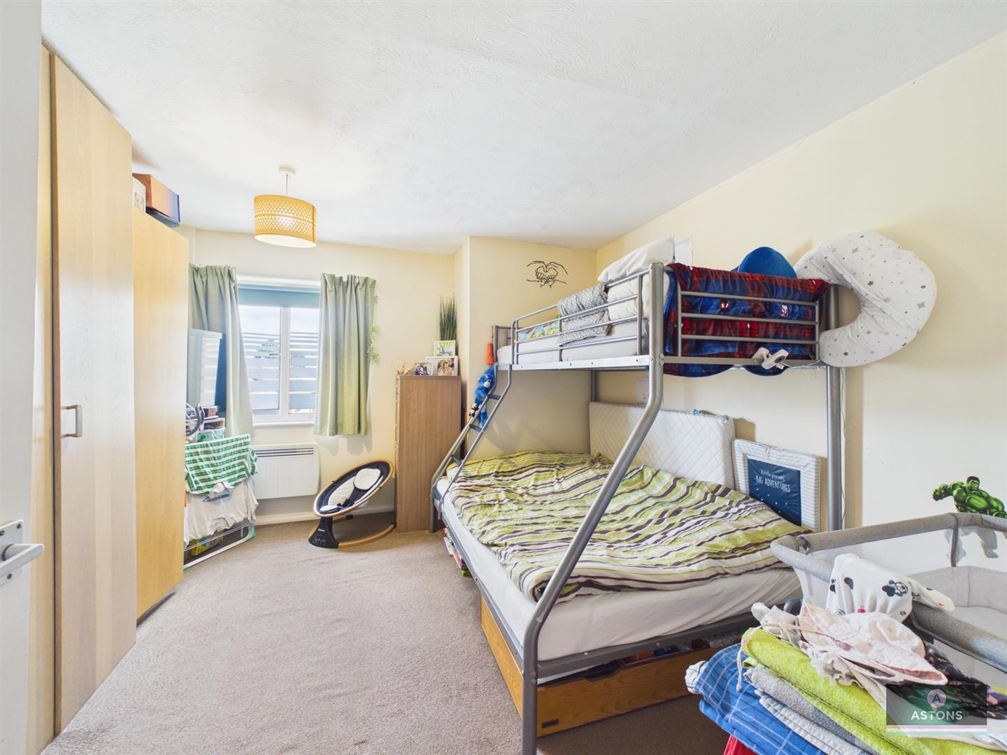 Balcombe Court, Pound Hill Image 5