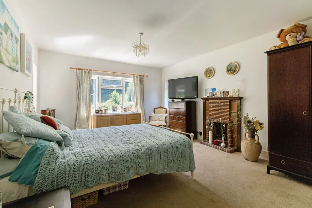 Stodham Lane, Liss, GU33 photo 8