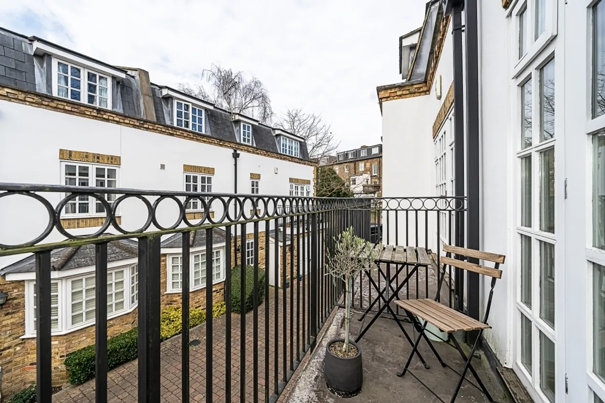 Watermans Mews The Mall W5 (EPC D) photo 2