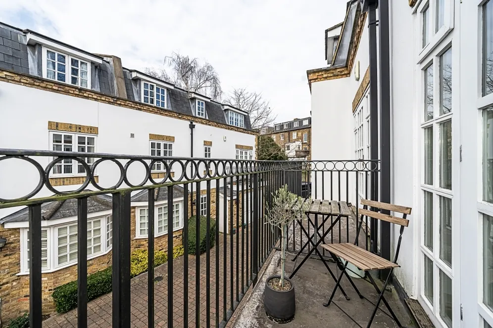 Watermans Mews The Mall W5 (EPC D) photo 2