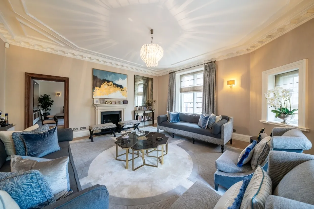 Wellesley House Sloane Square London SW1W photo 3