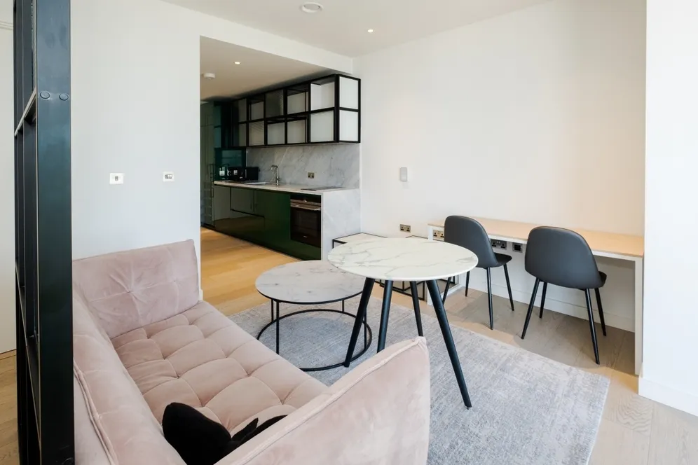 Wards Place London E14 photo 3