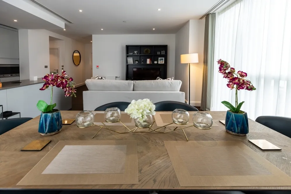 32 Harbour Way Canary Wharf E14 photo 3