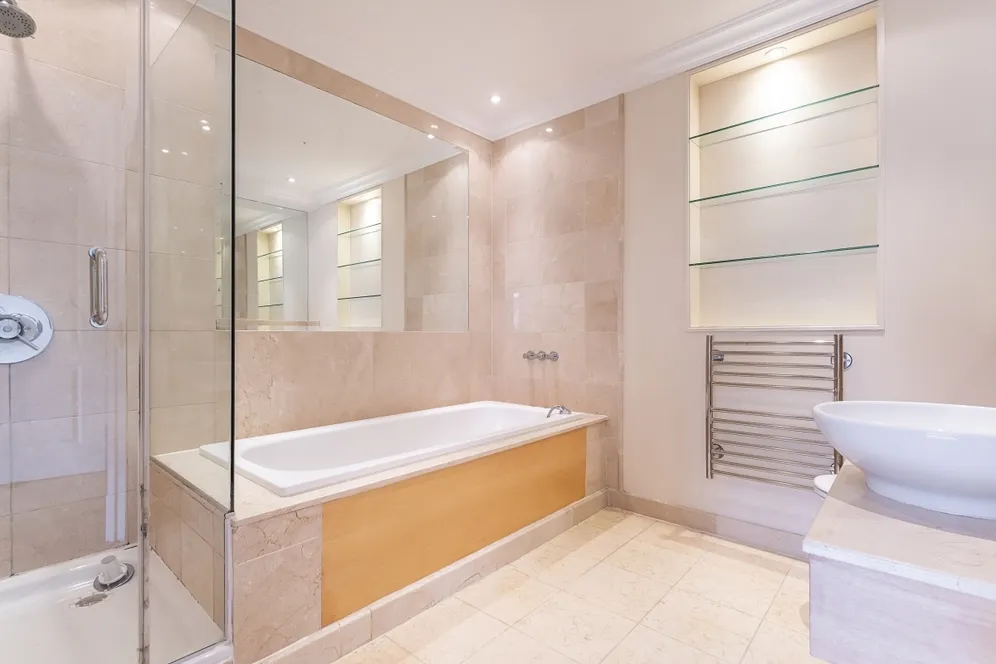 Whitcome Mews Richmond TW9 photo 7