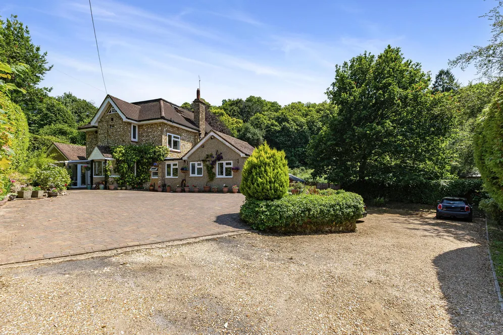 Stodham Lane, Liss, GU33 photo 14