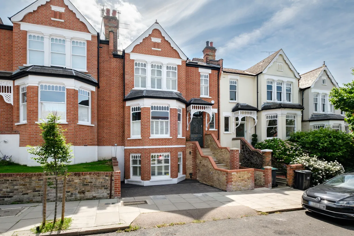 Dukes Avenue, London, N10 photo 1