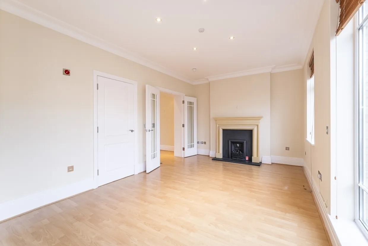 Whitcome Mews Richmond TW9 photo 11