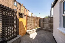 Montague Road London N8 photo 10