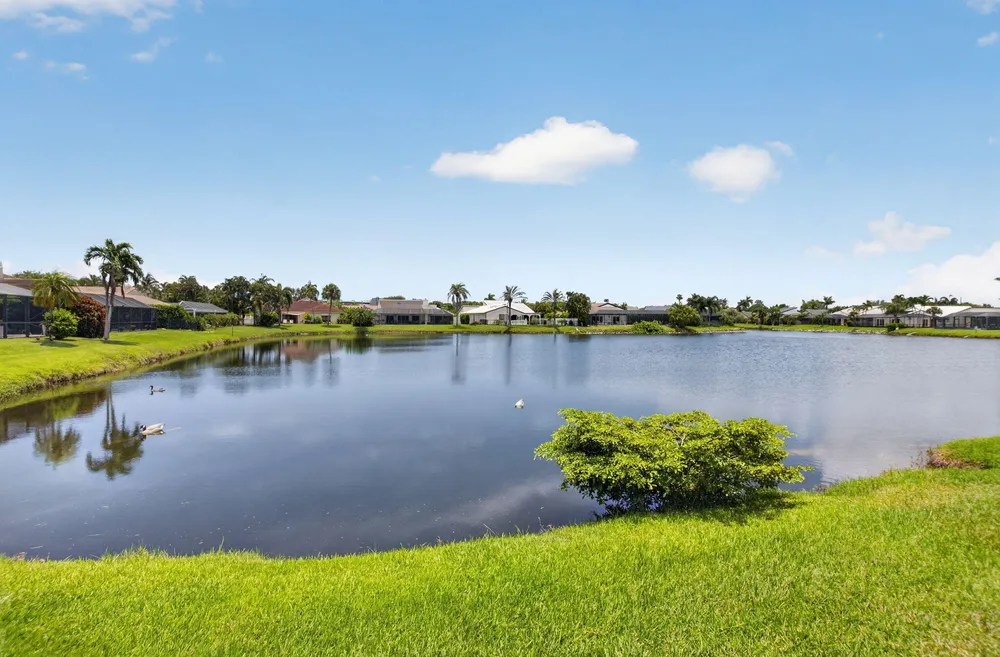 7082 NW 3rd Ave, Boca Raton, FL 33487