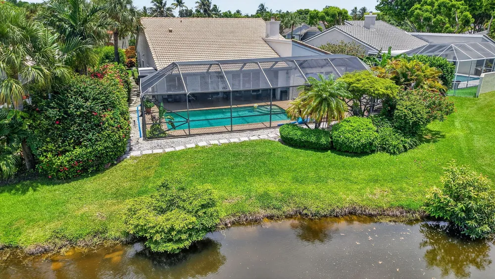 7082 NW 3rd Ave, Boca Raton, FL 33487