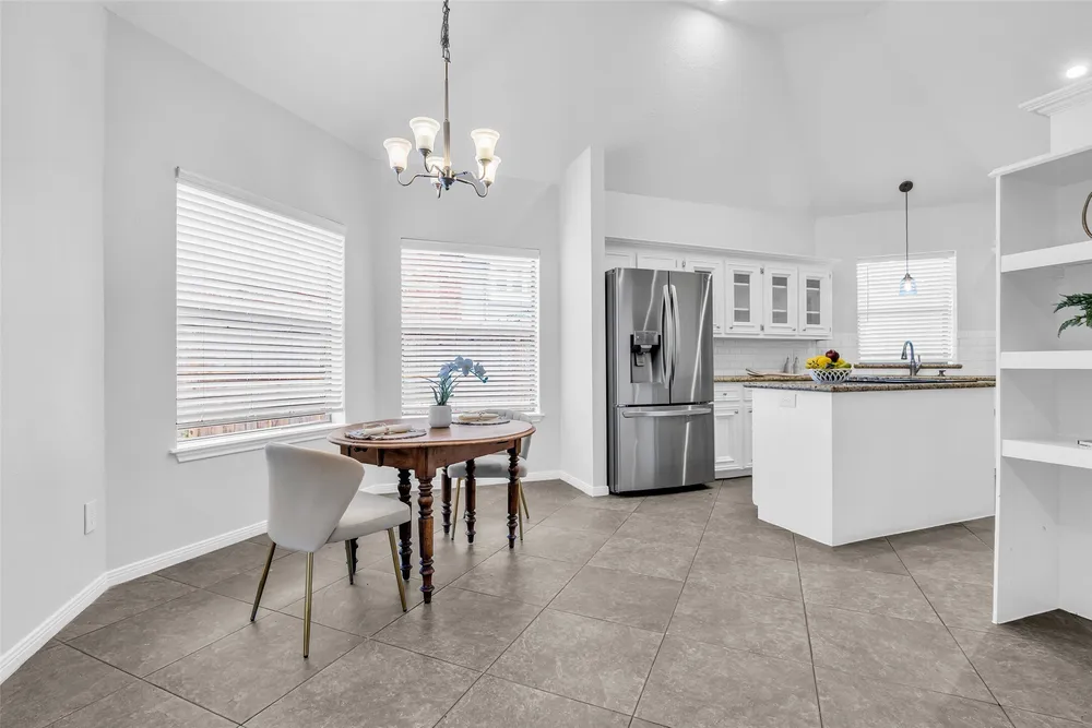 11727 Pecan Creek Dr, Houston, TX 77043