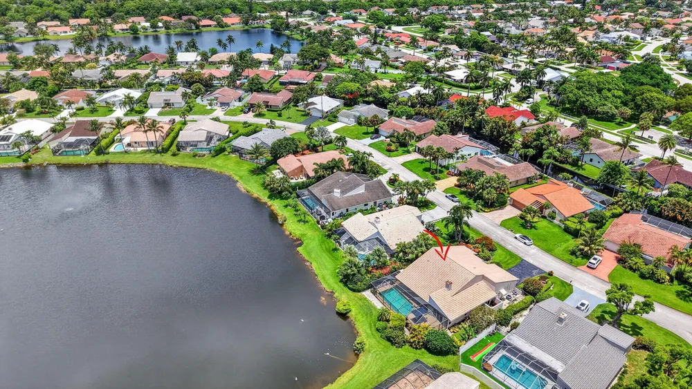 7082 NW 3rd Ave, Boca Raton, FL 33487