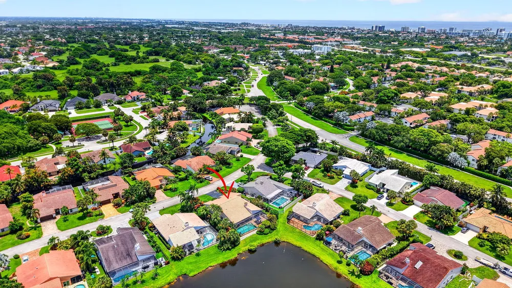 7082 NW 3rd Ave, Boca Raton, FL 33487