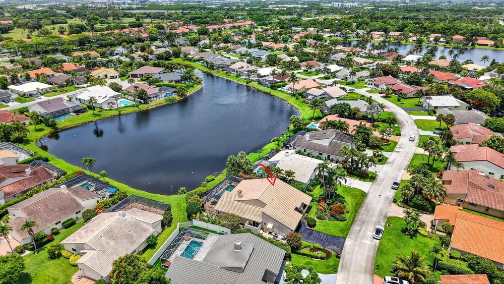 7082 NW 3rd Ave, Boca Raton, FL 33487