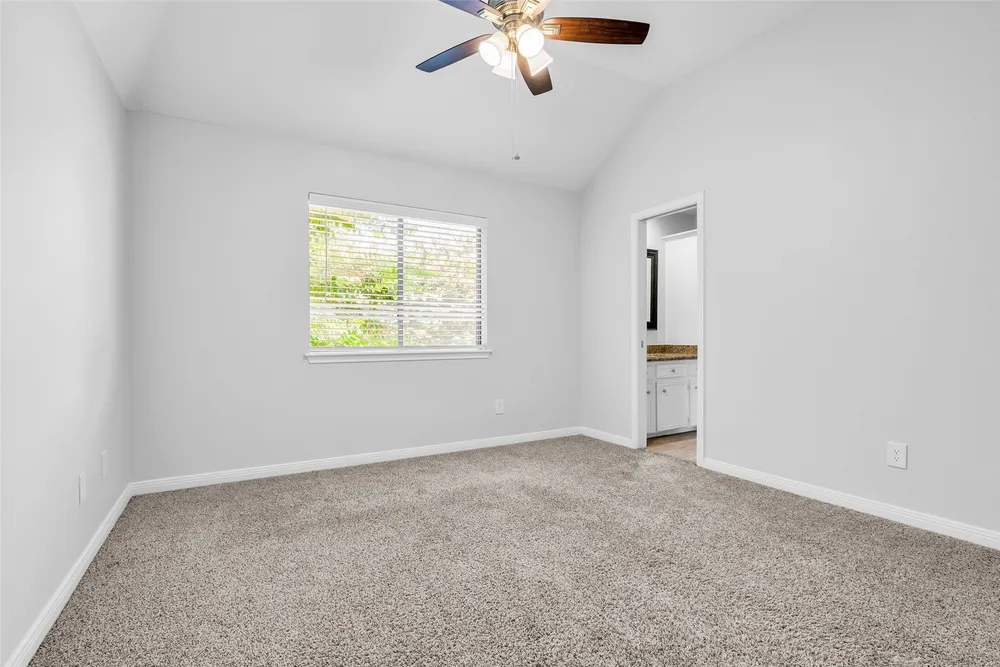 11727 Pecan Creek Dr, Houston, TX 77043