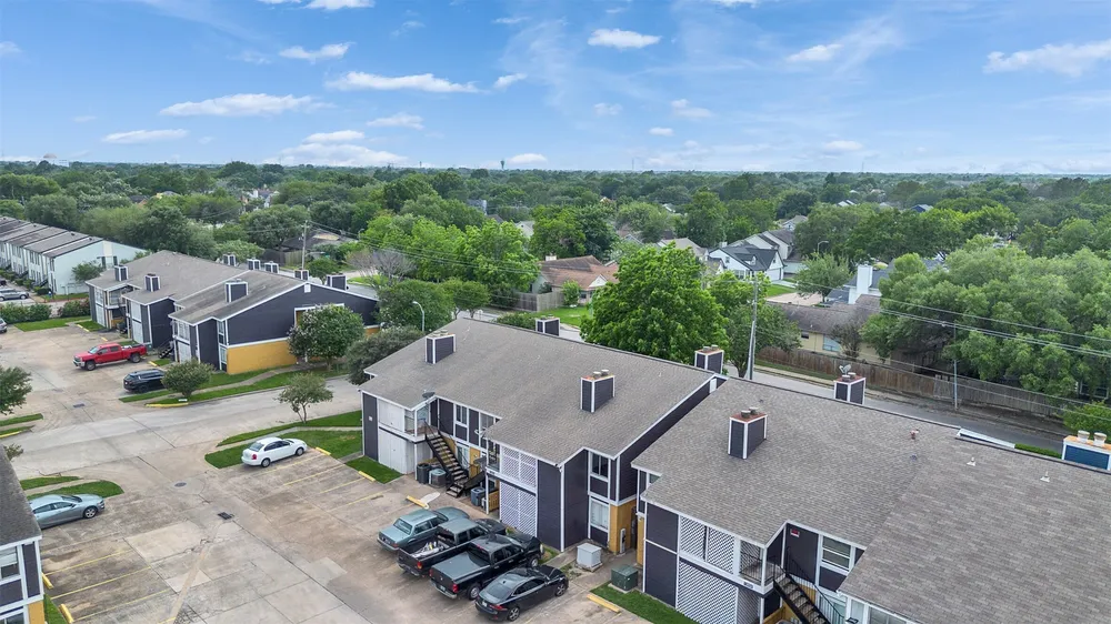 12658 Ashford Meadow Dr, Houston, TX 77082