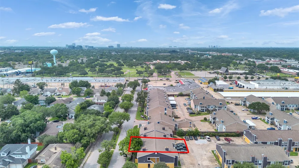 12658 Ashford Meadow Dr, Houston, TX 77082