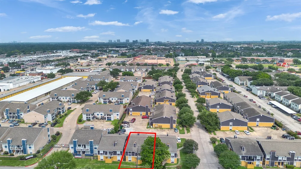 12658 Ashford Meadow Dr, Houston, TX 77082