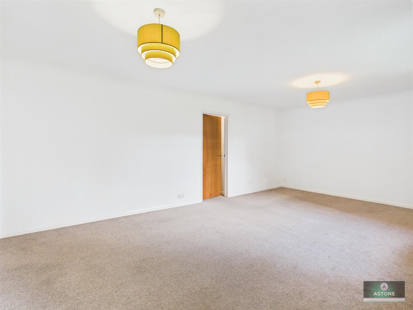 Hollin Court, Northgate Image 5